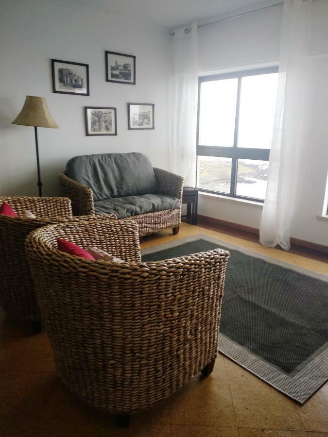 Lila Ocean View Apartment ポンタ・デルガダ エクステリア 写真